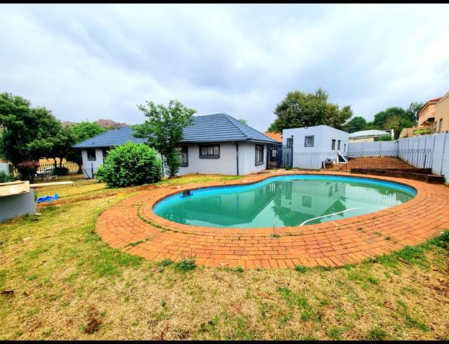 3 BEDROOM HOUSE FOR SALE IN LINMEYER
